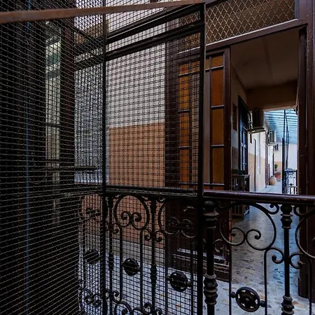 Nomentana Apartment *